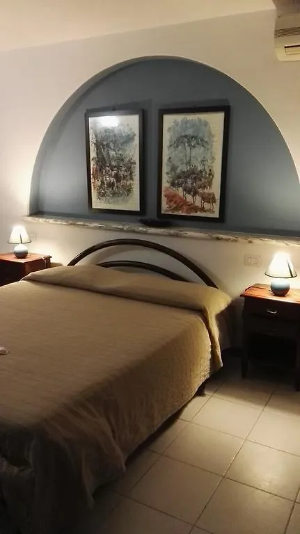 מרינה די קררה B&B Villa Acero 0*, מרינה די קררה איטליה