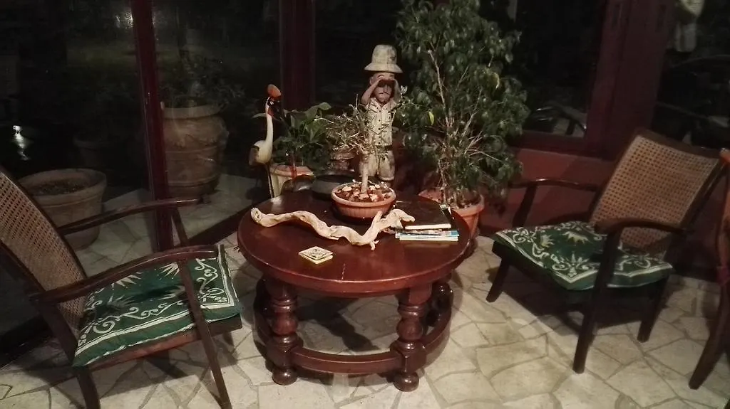 מרינה די קררה B&B Villa Acero 0*, מרינה די קררה