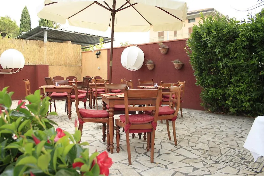 בית הארחה מרינה די קררה B&B Villa Acero